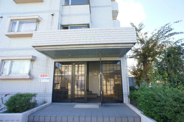 シャトレ東合川のエントランス|ゆとりのあるエントランスです