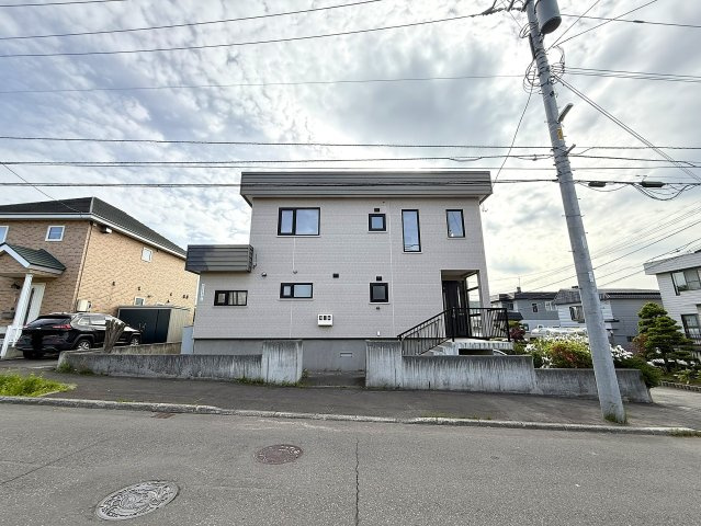 美しが丘3条2丁目の前面道路含む現地写真