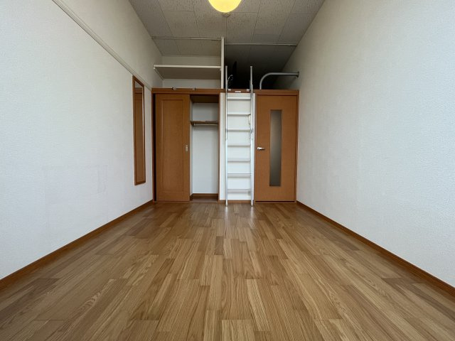 レオパレス美野里の内装