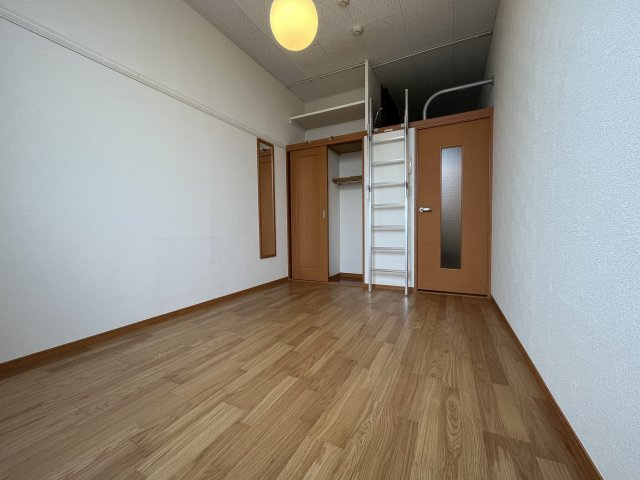 レオパレス美野里の内装