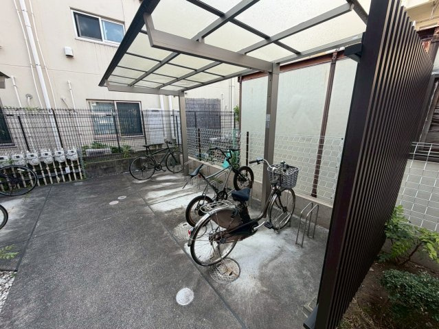 Ｍａｉｓｏｎ　ｄｅ　Ｒｏｍａｉｎｅｅのその他共用部分|敷地内駐輪スペース