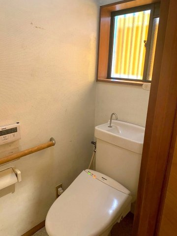 【トイレ】 | ◇◆山北町山北 中古戸建◆◇ | 各階にトイレが設置されており便利です！