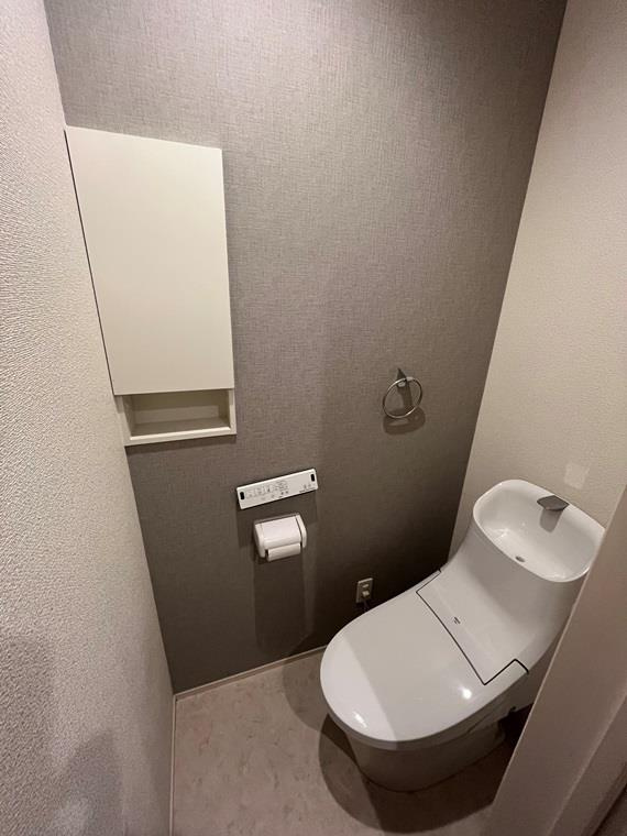 中清戸戸建のトイレ