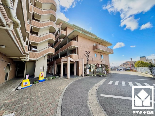 朝日プラザ宇治のエントランス