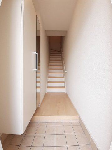 セレーノ　Ⅱ番館の玄関
