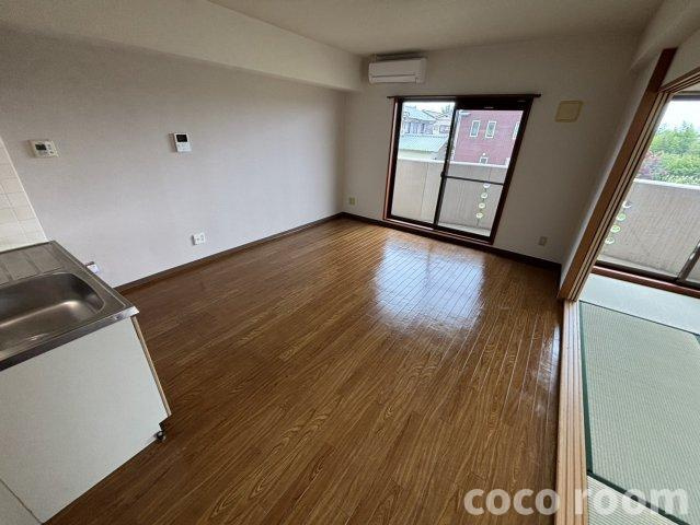 CO・COONの居間・リビング
