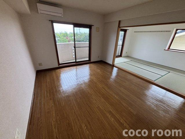 CO・COONの居間・リビング