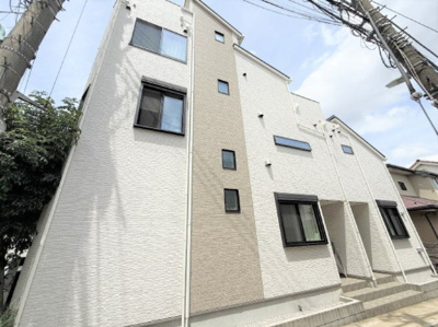 【外観】 | ■祐天寺駅６分■令和２年築■東南角地■賃貸併用■４ＬＤＫ■ルーフバルコニー■住友不動産の注文建築 | 諸費用３００万円ＯＦＦ！
特別キャンペーン中！
■祐天寺駅６分
■令和２年築
■東南角地
■賃貸併用（１Ｒ×２）
■４ＬＤＫ
■広々ルーフバルコニー
■住友不動産の注文建築