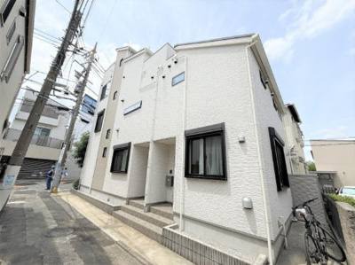 【外観】 | ■祐天寺駅６分■令和２年築■東南角地■賃貸併用■４ＬＤＫ■ルーフバルコニー■住友不動産の注文建築 | 諸費用３００万円ＯＦＦ！
特別キャンペーン中！
■祐天寺駅６分
■令和２年築
■東南角地
■賃貸併用（１Ｒ×２）
■４ＬＤＫ
■広々ルーフバルコニー
■住友不動産の注文建築