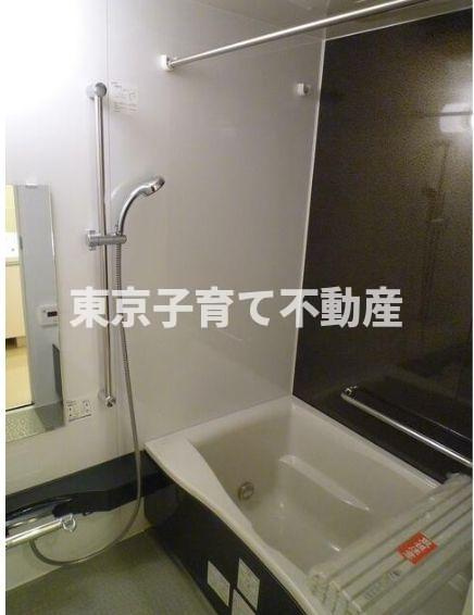 メゾンカルム本郷の浴室