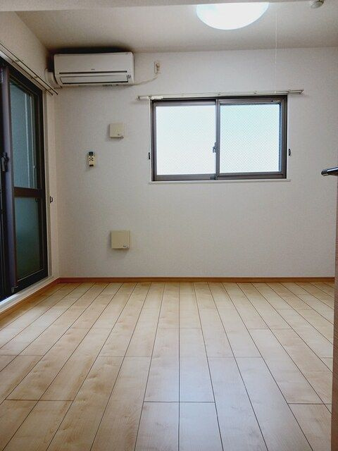 エトワール衣掛の居間・リビング