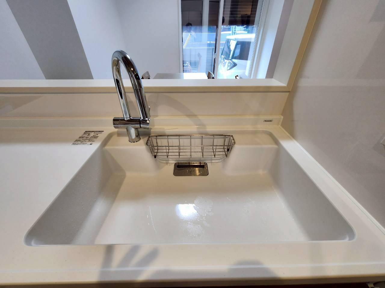 長岡京市今里2丁目のキッチン|シンクはPanasonic製スゴピカで汚れが落ちやすいです。