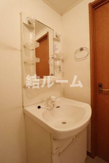 中野区江原町１丁目のアパートの洗面所