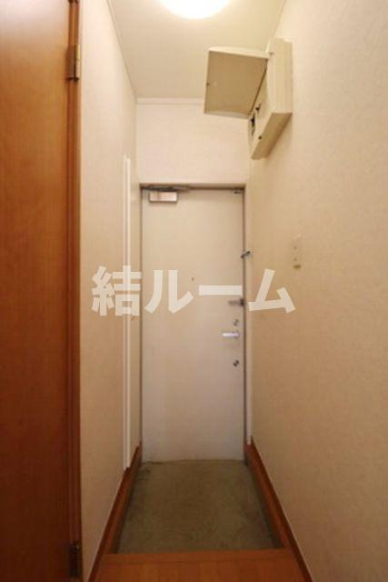 中野区江原町１丁目のアパートの玄関