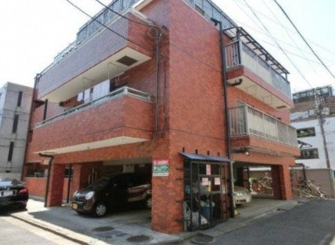 グランドハイツ中野本町のエントランス