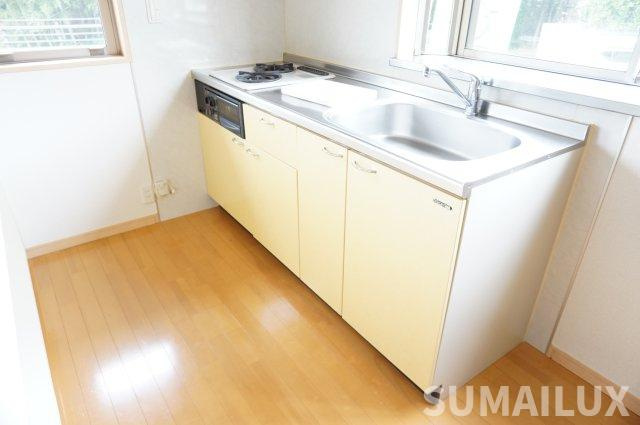 菊池郡菊陽町大字津久礼のアパートのキッチン