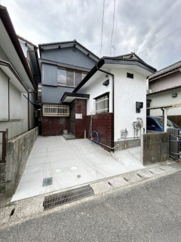 「全居室6帖以上」高知市北竹島町　中古一戸建て