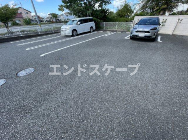 ＭーＳｔｙｌｅの駐車場|高崎、前橋のお部屋探しはエンドスケープまで！お客様の理想お聞かせ下さい♪