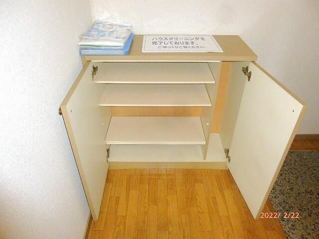 レジデンスホワイエの玄関