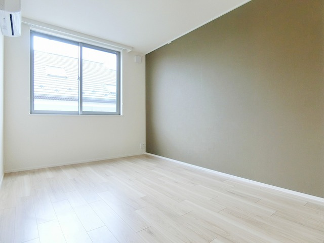 グレース上荻の寝室|★6帖の洋室★※同物件別部屋写真