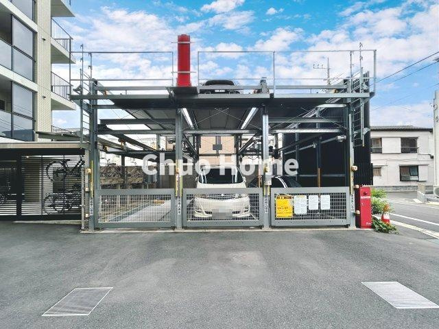 センチュリー北綾瀬の駐車場|【敷地内駐車場】最新の空き状況や費用などの詳細は担当スタッフまでお問い合わせください。