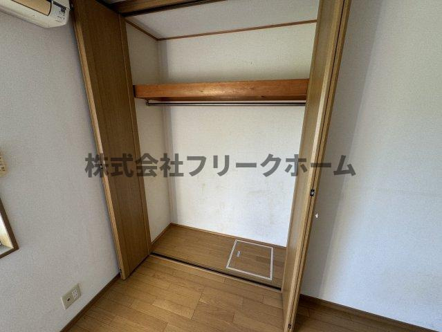 小金井市中町２丁目のアパートの収納