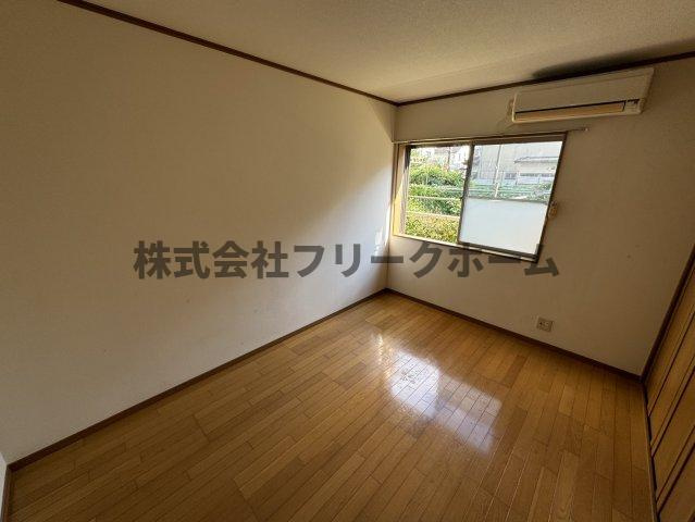 小金井市中町２丁目のアパートの寝室