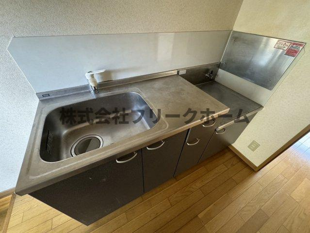 小金井市中町２丁目のアパートのキッチン