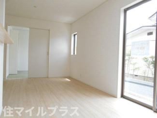 【居間・リビング】 | 郡山市富田町町内新築一戸建て3棟 | ゆったりとした居間です