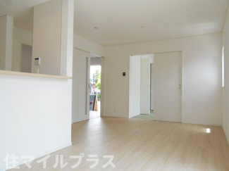 【居間・リビング】 | 郡山市富田町町内新築一戸建て3棟 | ゆったり過ごせるリビングです