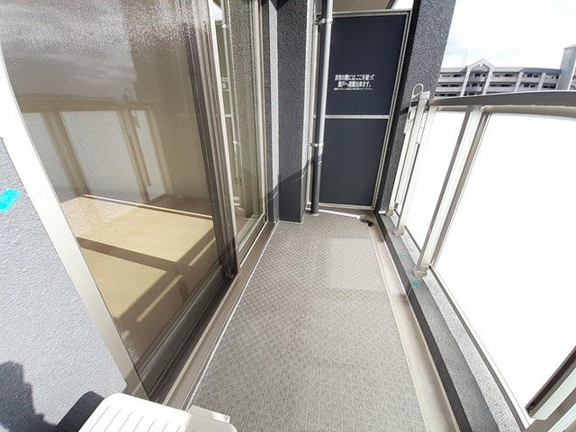 【バルコニー】 | コスモス　Ｍ | 暖かな日差しのふりそそぐバルコニー
