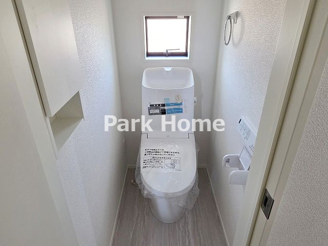 香南市野市町西野 -6期1棟- 新築戸建てのトイレ|２F:トイレ