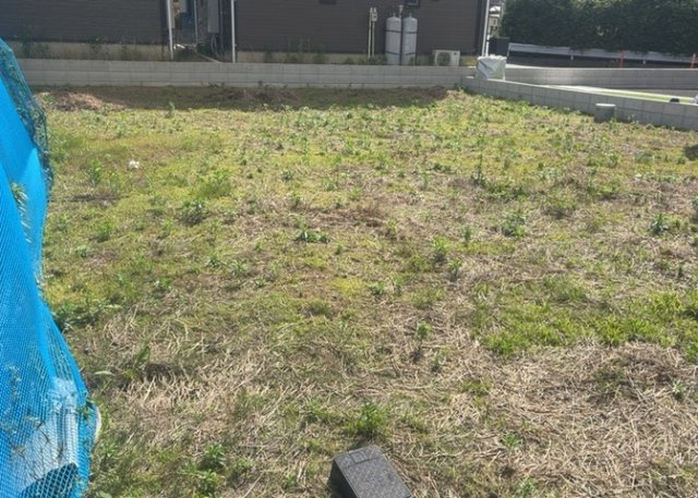 【外観】 | 土地購入を検討されている場合、境界杭がない状態で購入してしまうと境界確定測量をする必要があり、費用がかかります。購入の前に、売主、隣土地所有者立ち合いのもと境界を確定し境界杭を設置するのがベストです。