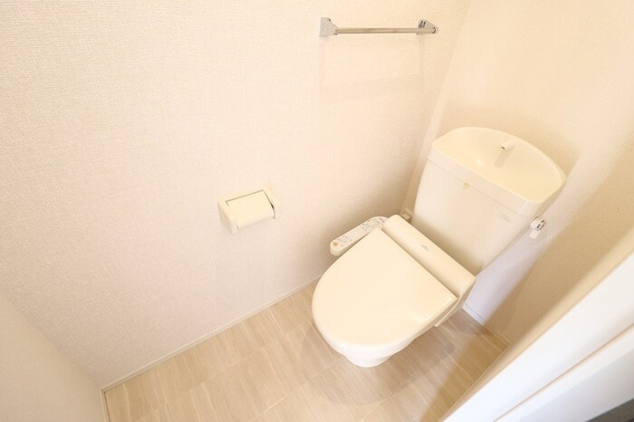 グラマードマレⅤのトイレ|温水洗浄暖房便座
