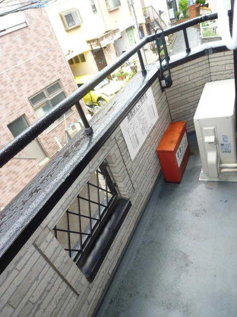 テレス綱島のバルコニー