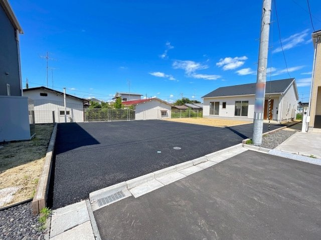 新築戸建・新築建売　矢吹町小松第6　善郷小学校・矢吹中学校の駐車場|駐車スペースは4台以上可能です！（車種による）