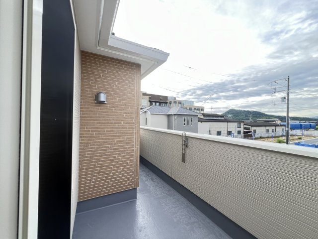 橿原市第1忌部町　全3棟のバルコニー