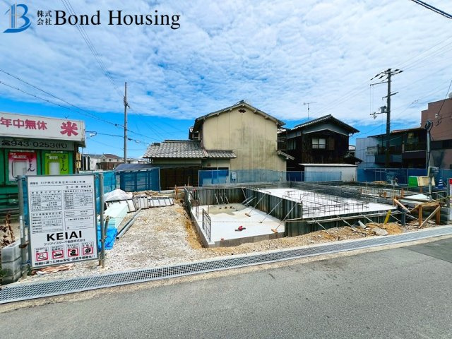 山電 東二見駅徒歩9分　LDK20帖　魚住町西岡　2号棟　新築戸建の前面道路含む現地写真
