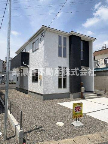 ６７０５２　羽島市竹鼻町狐穴新築戸建ての外観