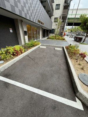 【駐車場】 | ファステート難波ラグジュ