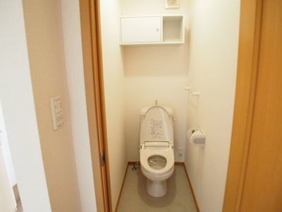 【トイレ】 | エレガンテ・ブリッサ | 清潔感のあるトイレです