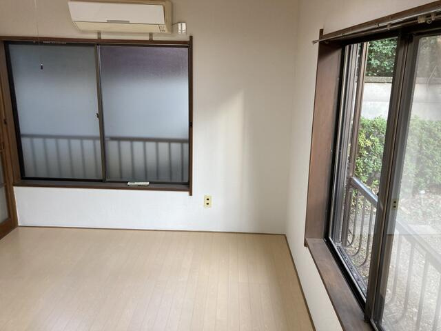角部屋の明るい室内です！