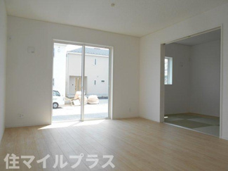 【居間・リビング】 | 郡山市安積町笹川新築一戸建て9棟 | ゆったりとした居間です