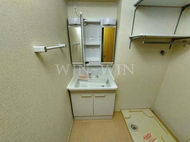 アーバンヒルⅢ Aの独立洗面台|イメージ（同建物内別部屋の写真です）