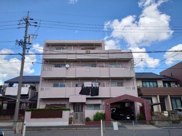 ファミール荒江