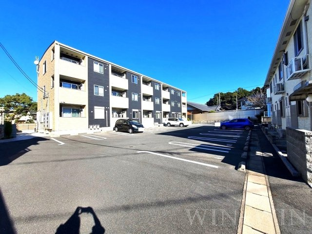 ボヌール山田館 Aの駐車場