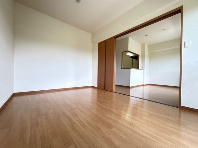 ヴァン・ベール居島の洋室