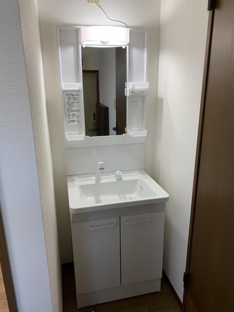 イーストハイツの独立洗面台