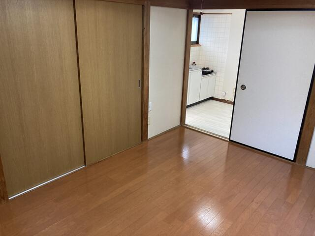 洋室よりキッチン方向です！