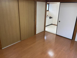 洋室よりキッチン方向です！